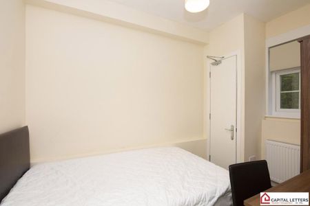 3 bedroom flat to rent - Photo 5