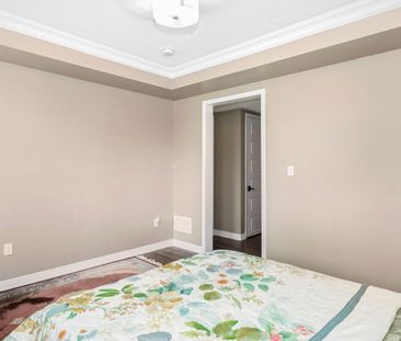 For Lease - 266 Harold Dent Trail, Oakville, Ontario - Photo 4