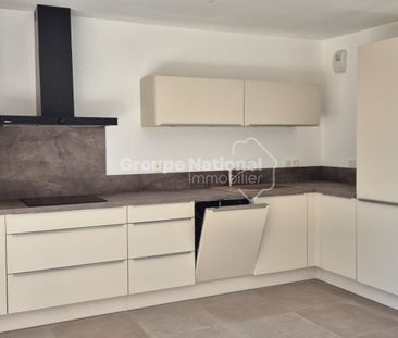 Appartement T3 - VILLENEUVE LES AVIGNON, - Photo 1