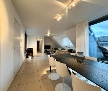 Ruim appartement met 2 slaapkamers, 2 terrassen en garagebpx - Photo 2