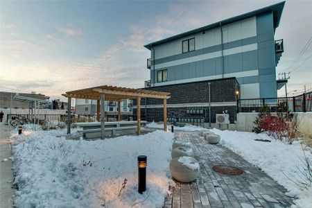 For Lease - 630 Rogers Road Unit# #5 Room 1, Toronto, Ontario - Photo 2
