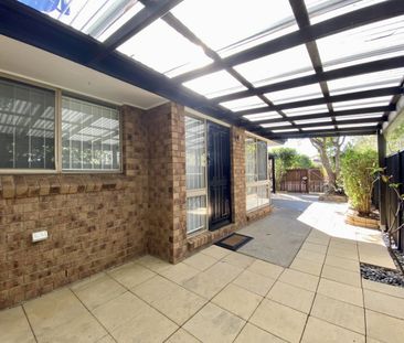 1/130 Whiting Street, Labrador - Photo 4