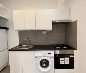 1 Bed Flat, West Hill, SW18 - Photo 3