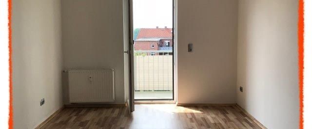 3-Zimmer-Wohnung mit BALKON und LAMINAT in bester Lage auf dem Planitzer Schlossberg zu vermieten! - Photo 1