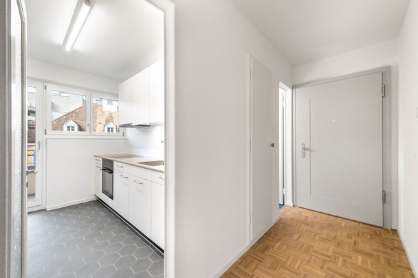 In the heart of Zurich-Wiedikon – freshly renovated! - Photo 1