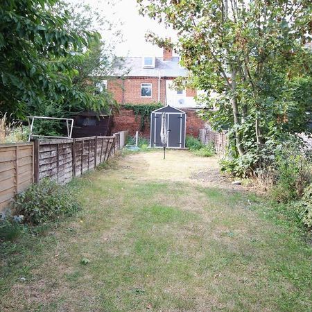 2 bedroom terraced house to rent - Photo 4