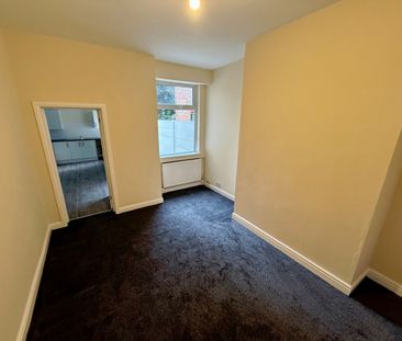 4 Bed Terraced House, Gill Street, M9 - Photo 4