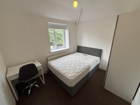 6 bedroom house to rent - Photo 4