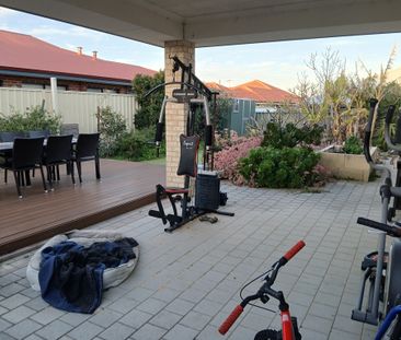 Port Kennedy - Photo 4