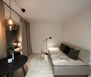 Lidköpingsvägen, Hammarbyhöjden - Photo 2