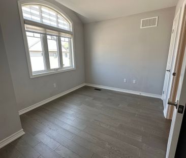 For Lease - 114 Jewel Street, Blue Mountains, Ontario - Photo 2