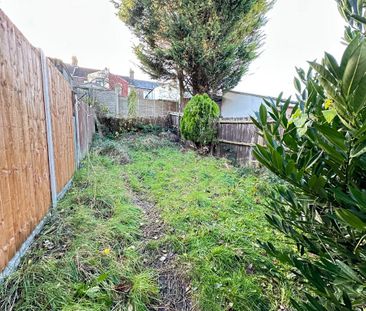 3 bedroom terraced house to rent - Photo 6