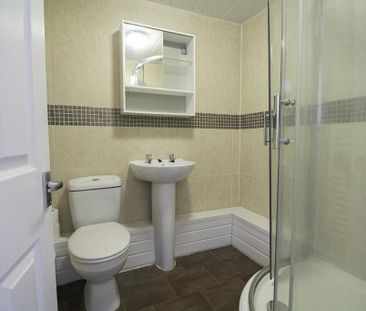 3 bedroom apartment to rent - Photo 6