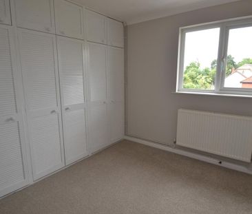 2 bedroom semi-detached house to rent - Photo 4