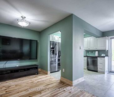 For Lease - 227 Stonebriar Drive, Vaughan, Ontario - Photo 2