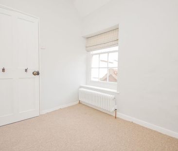 3 bedroom terraced house to rent - Photo 6
