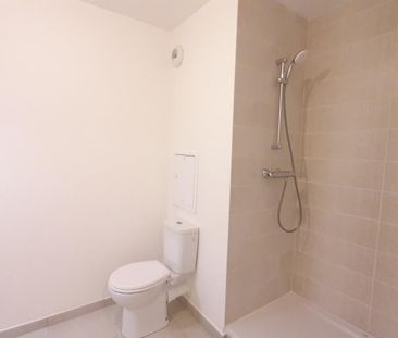location Appartement T1 DE 28.05m² À NOISY LE GRAND - Photo 3