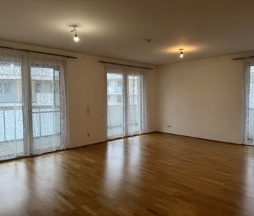 2 Zimmer mit riesen Loggia - traumhaft!! - Photo 2