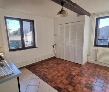 Location Appartement 3 pièces 82m² PONT DU CHATEAU 63430 - Photo 3