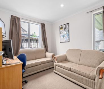 The Lyon King - Photo 1