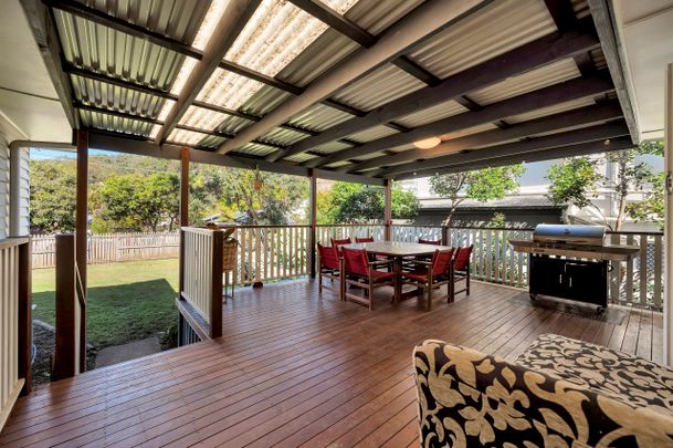 Convenient Location…. well presented…larger than it looks. - Photo 1