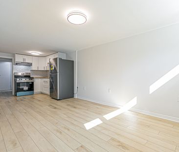 For Lease - 225 Septonne Avenue Unit# B, Newmarket, Ontario - Photo 6