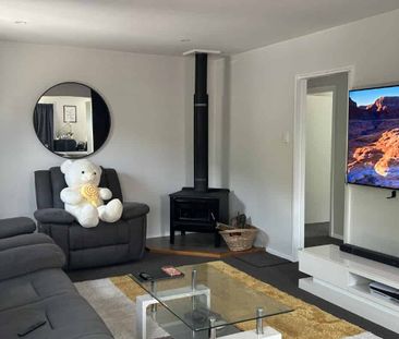 3 Bedroom Home + Double Garage - Photo 3