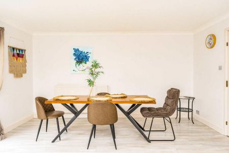 5 bedroom house to rent - Photo 2