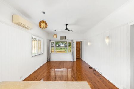 31 Wighton Street, Sandgate. - Photo 2