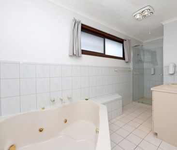 Large Family Home - Photo 5