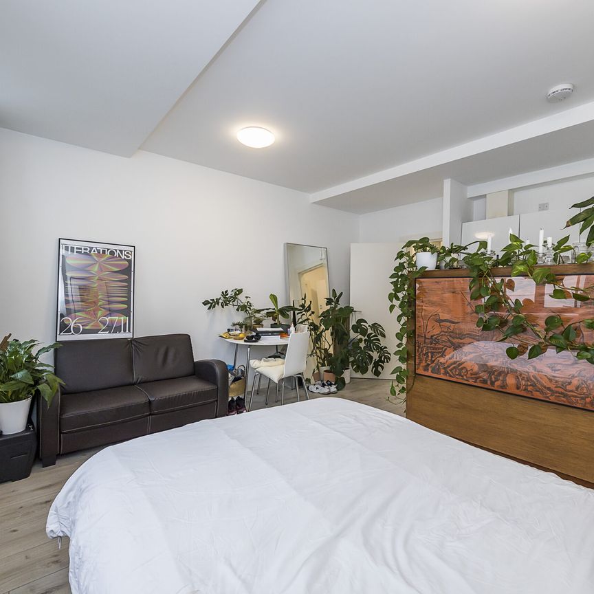 Holloway Road, Islington, N7 - Photo 1