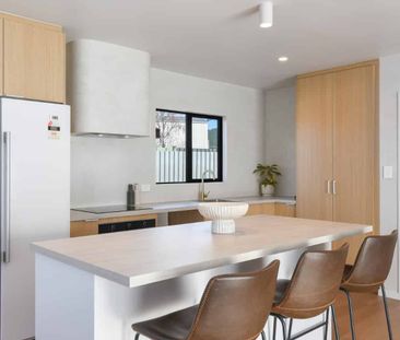 Fully Renovated, Private & Sunny in Ngongotahā - Photo 4