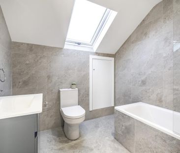 4 bedroom semi-detached bungalow to rent - Photo 5