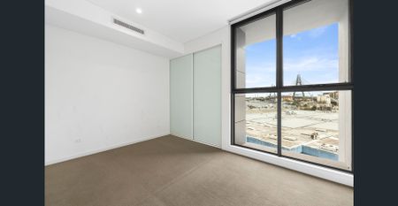 Modern Split-Level Apartment in the Heart of Pyrmont - Photo 2