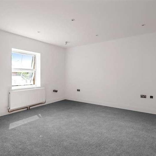 St Johns, Woking, Surrey, GU21 - Photo 1