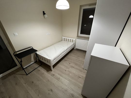 3 sypialnie| klimatyzowane| 80m do przystanku - Фото 1