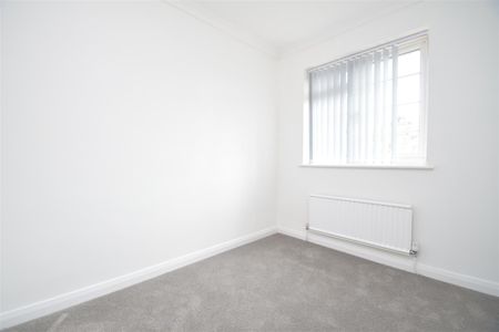 4 bedroom house - detached - Photo 2