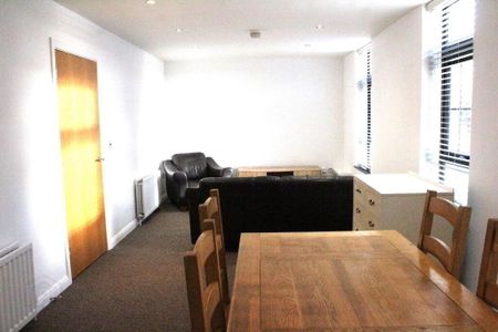 8 Old Church Square, Dundonald, Belfast, BT16 2FD - Photo 2