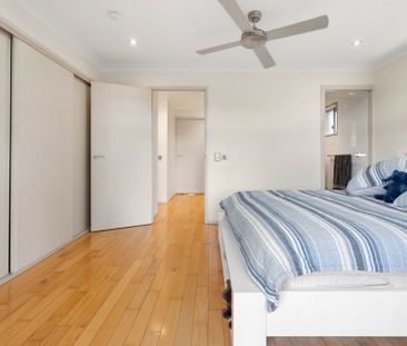 STYLISH HOME IN SOUGHT AFTER AREA!!! - Photo 6