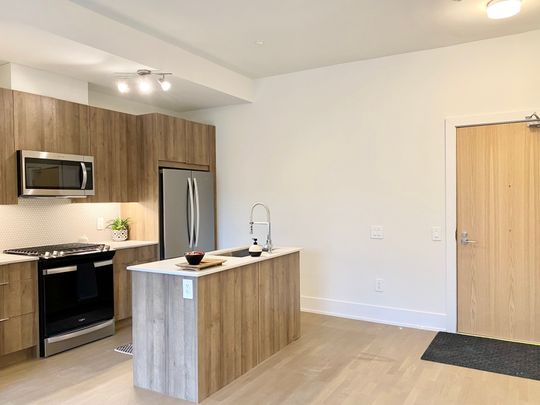 For Lease - 495 Logan Avenue Unit# 308, Toronto, Ontario - Photo 1