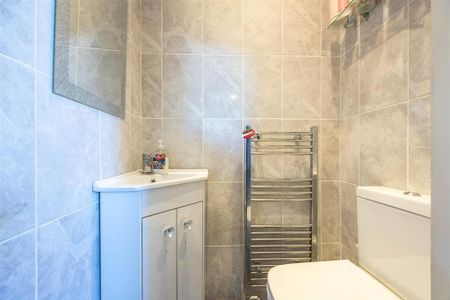 4 bedroom terraced house to rent - Photo 3