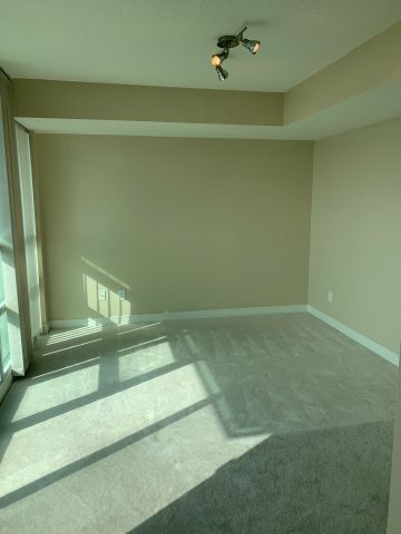 For Lease - 208 Enfield Place Unit# 1709, Mississauga, Ontario - Photo 4