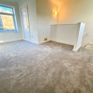 Huddersfield Road, MIRFIELD - Photo 2