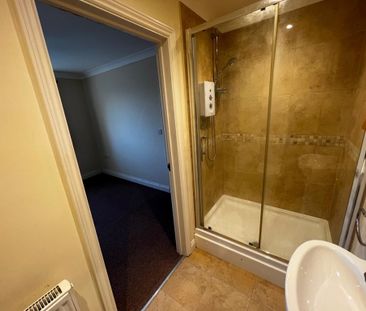 3 bedroom semi-detached house to rent - Photo 6