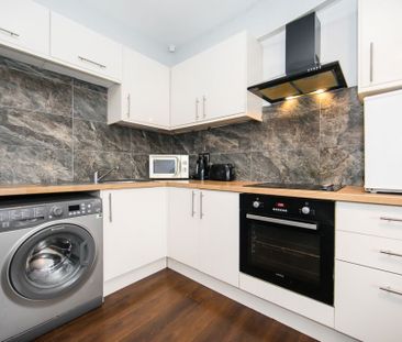 Trelawn Place, Headingley, Leeds - Photo 5