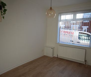 48 Glenside Parade, Belfast, Bt14 8AH - Photo 5