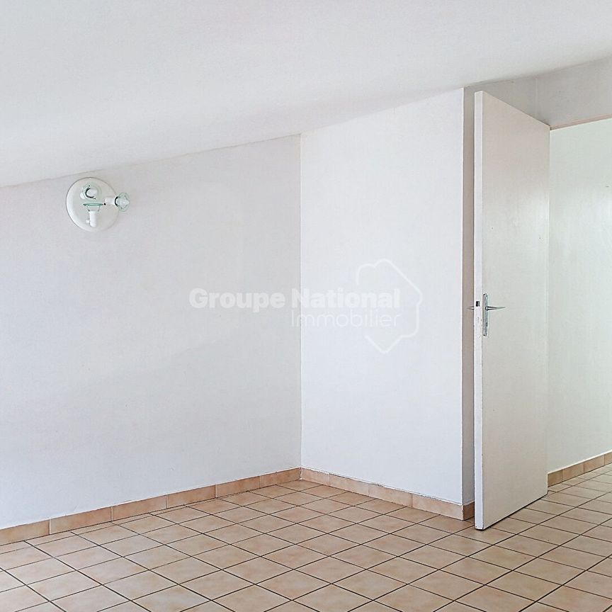 Maison de village T4 sur Pierrelatte avec Garage, - Photo 1