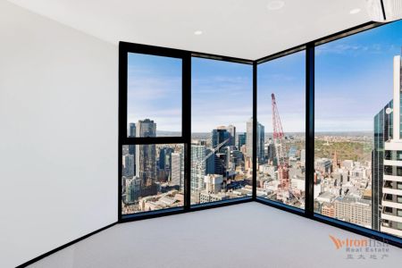 2 Bed, 1 Bathroom - Photo 3