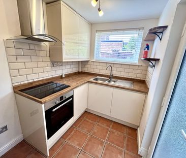 Two bed end terrace House - Photo 6