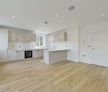 Stylish brand new two bedroom apartment with parking in central Ascot. - Photo 2